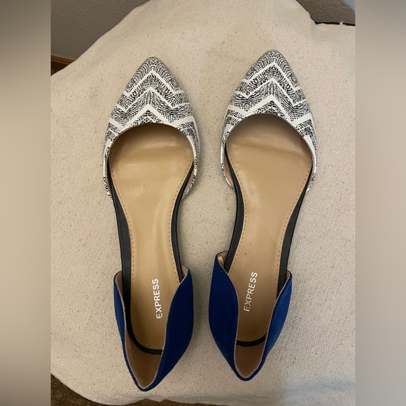 NEW Express printed flats - Picture 2 of 4